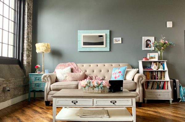 Wygodna kanapa w salonie – jaki model wybrać?
